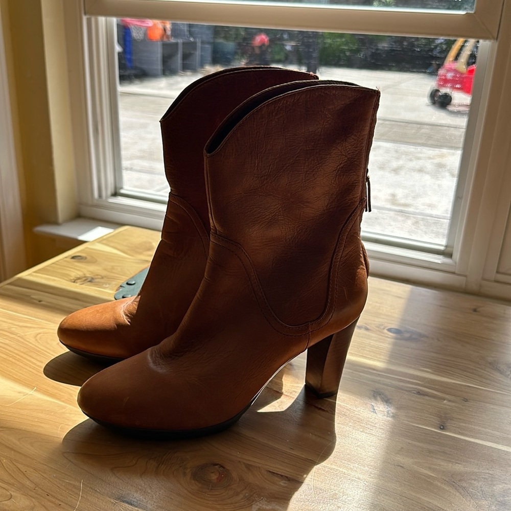 Johnston & Murphy - Women’s - Brown - Boots - 7.5